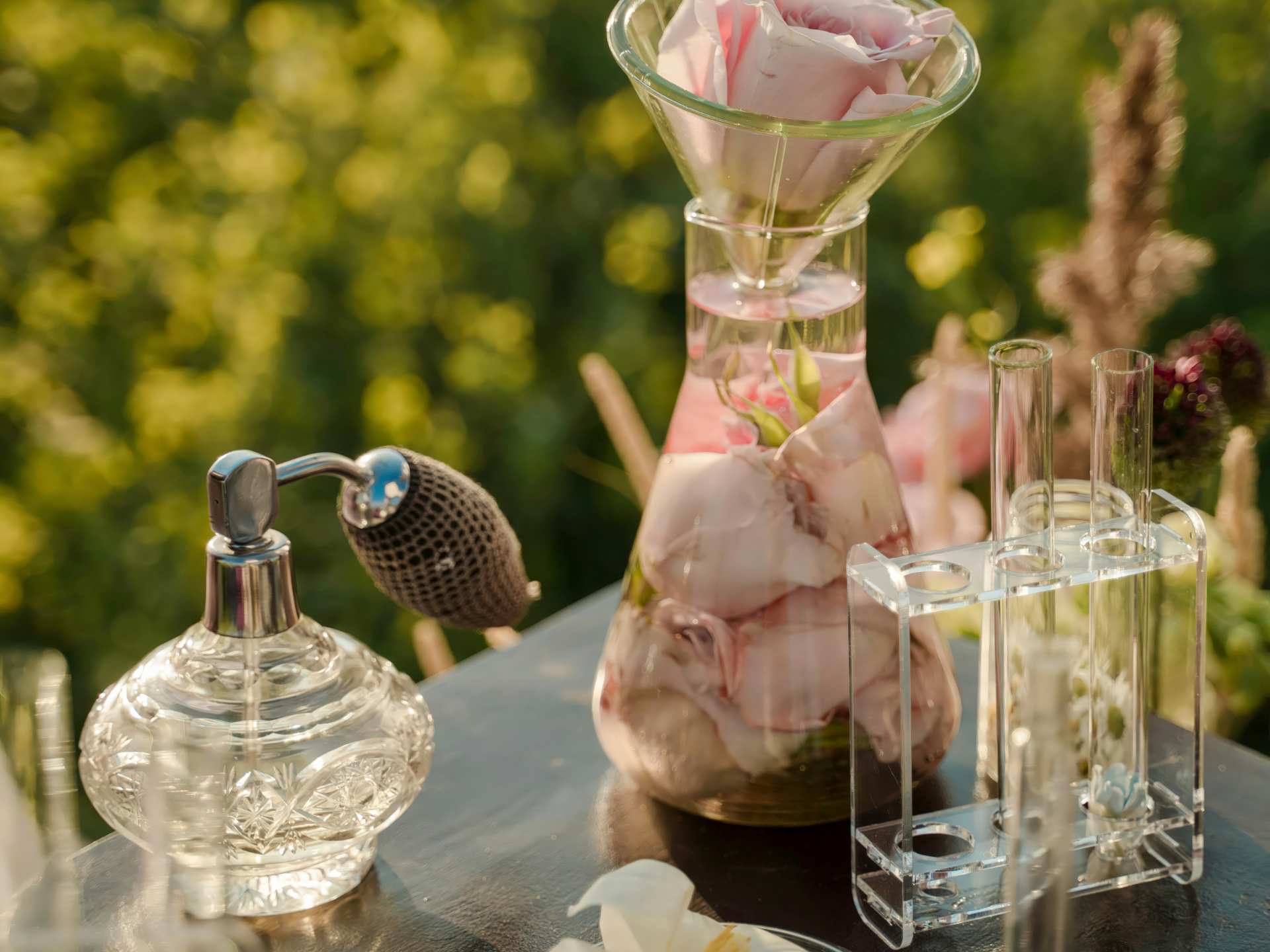 Subtelna elegancja zapachu – odkryj kwiatowe kompozycje Paryskie